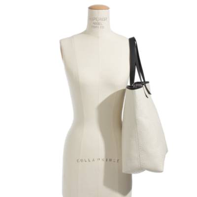 The Transport Tote in Snakeprint