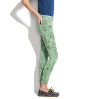 Textile Elizabeth and James&reg; Low Rise Skinny Jeans in Spearmint Python